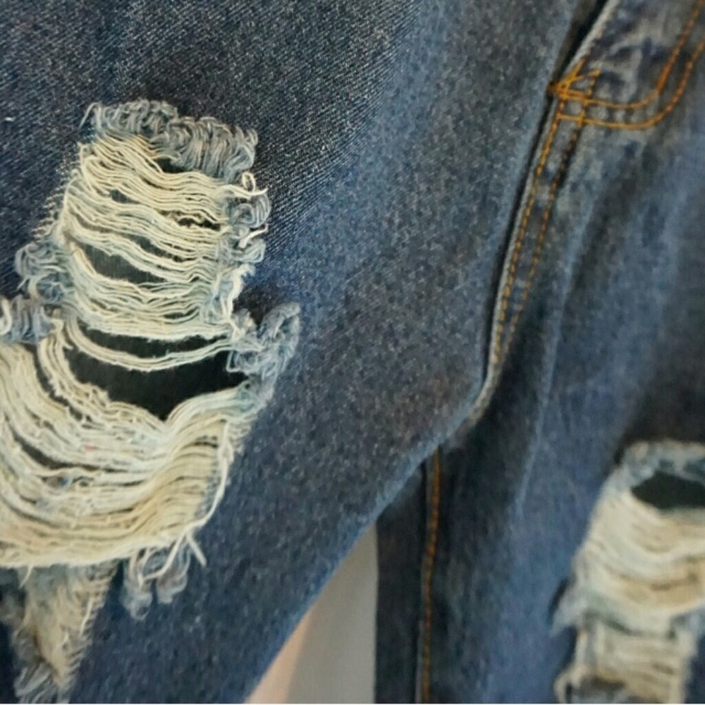 Distressed High Rise Jeans - Picture 2 of 5